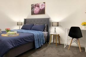 Wifi, 2 Air-cons, Campbelltown Courtyard West